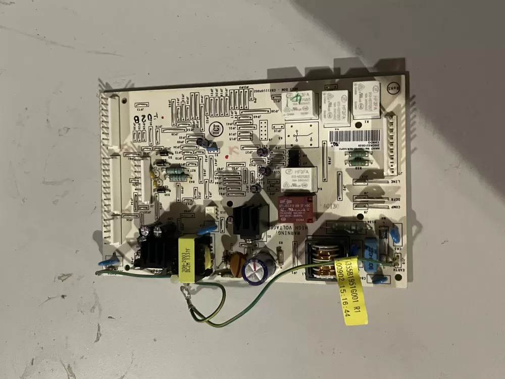 GE 200D6221G028 EBX1110P002 Refrigerator Control Board