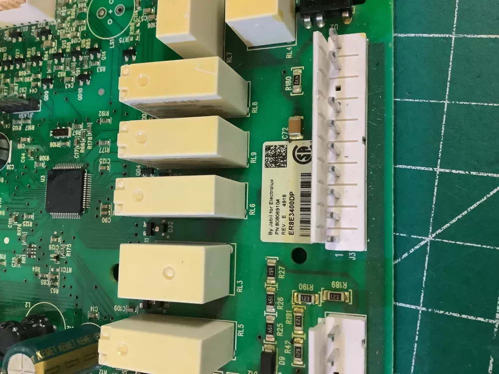 Frigidaire 5304522757  AP6976350  808069104  ER8E24TG07 Refrigerator Control Board