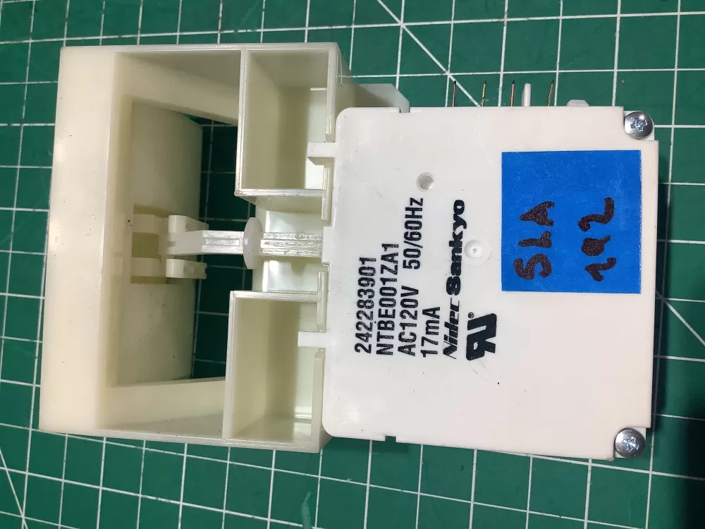 Frigidaire 242303001 Refrigerator Damper Motor Assembly AZ150424 | AR192