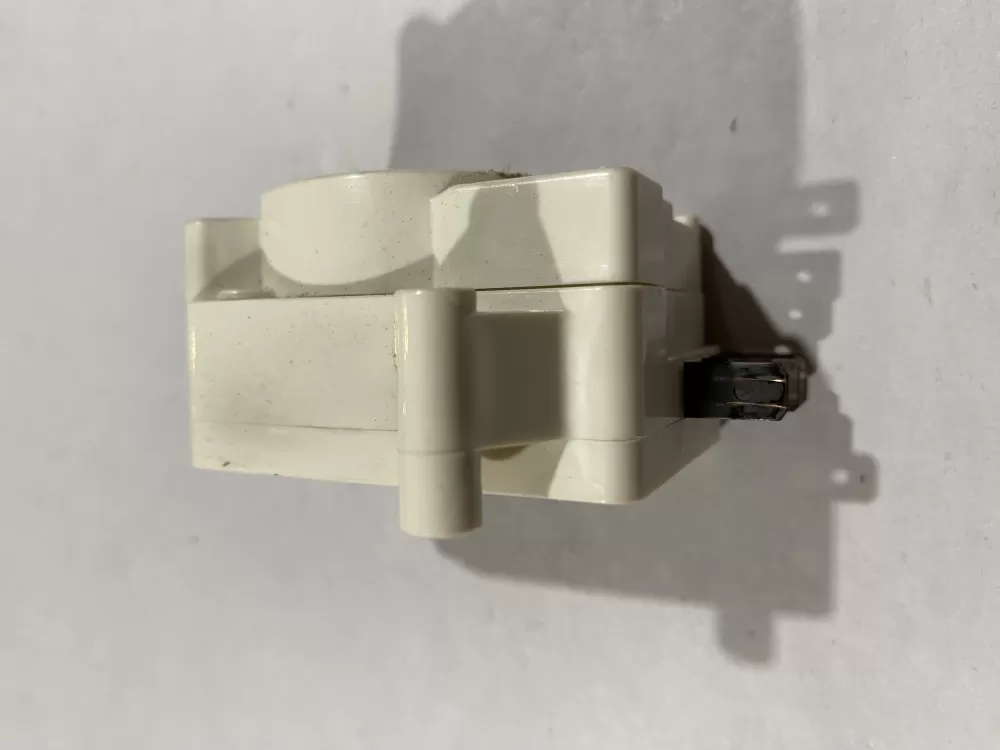 Kenmore Amana WP67001036 PS11743439 Refrigerator Defrost Timer AZ184713 | BK354