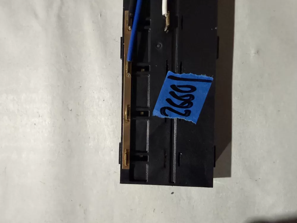 Whirlpool Maytag W1039795 Refrigerator Dispenser Control Board AZ225639 | KM2660