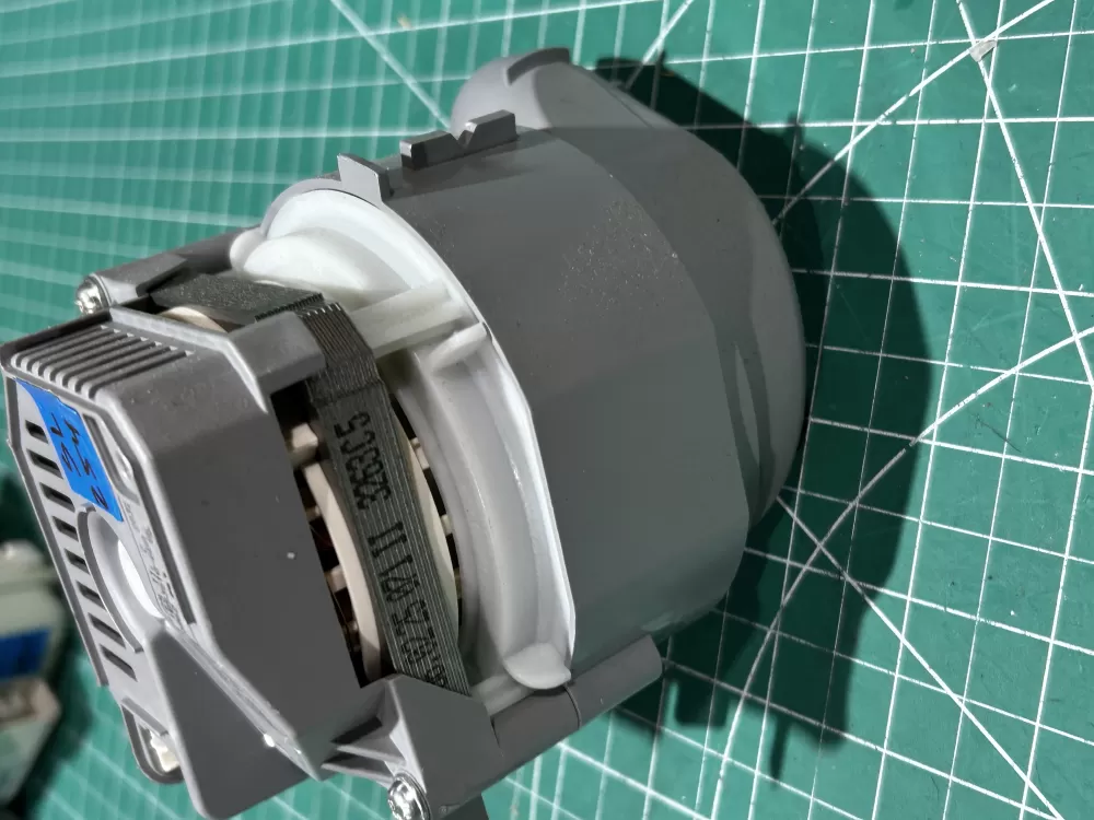 Bosch 9000897027 E319862 Dishwasher Circulation Pump Motor