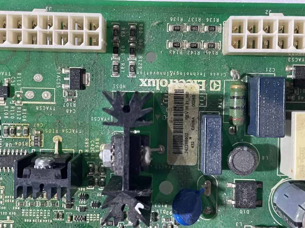 Frigidaire 242268902 Refrigerator Main Control Board AZ146627 | KM2462