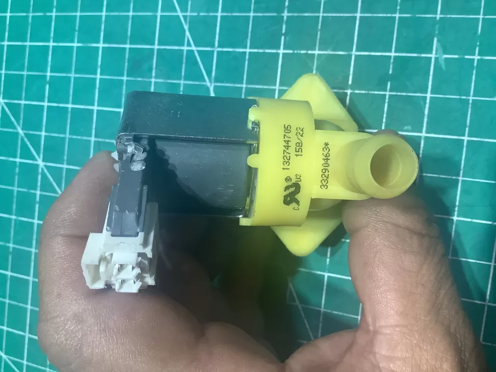  33290463 Washer Valve