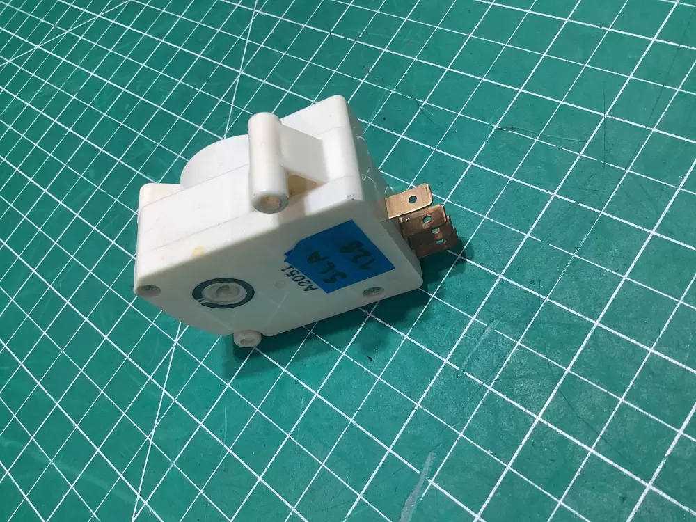 Frigidaire Kenmore 215846604 Refrigerator Defrost Timer AZ159640 | SL128