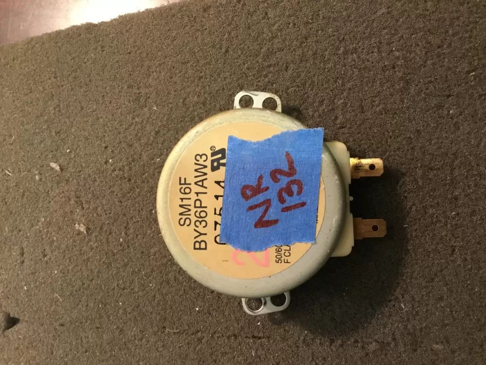 GE BY36P1AW3 Sm16f Oven Microwave Control Board Motor Turntable AZ100757 | NR132