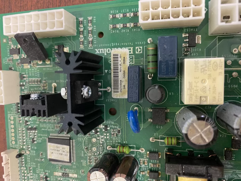 Electrolux Frigidaire 242115344 Refrigerator Control Board AZ37151 | BK56