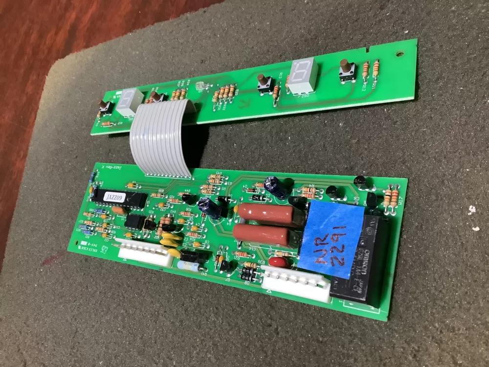 Amana VSZ12784405 Refrigerator Control Board AZ126567 | NR2291