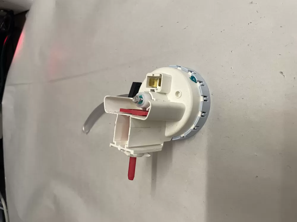 Whirlpool  Maytag  Kenmore AP6018167 W10268911 WPW10268911 PS11751469 Washer Water Level Pressure Switch