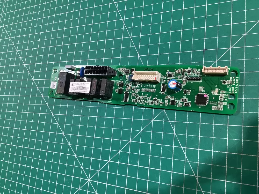 GE 197d8531g003 Refrigerator Control Board Dispenser AZ153144 | NR127