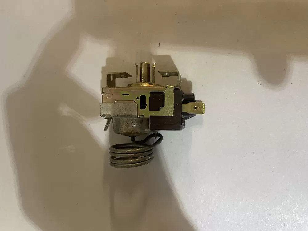 Hotpoint WR9X442 Wr9x359 Refrigerator Thermostat AZ123554 | KM413