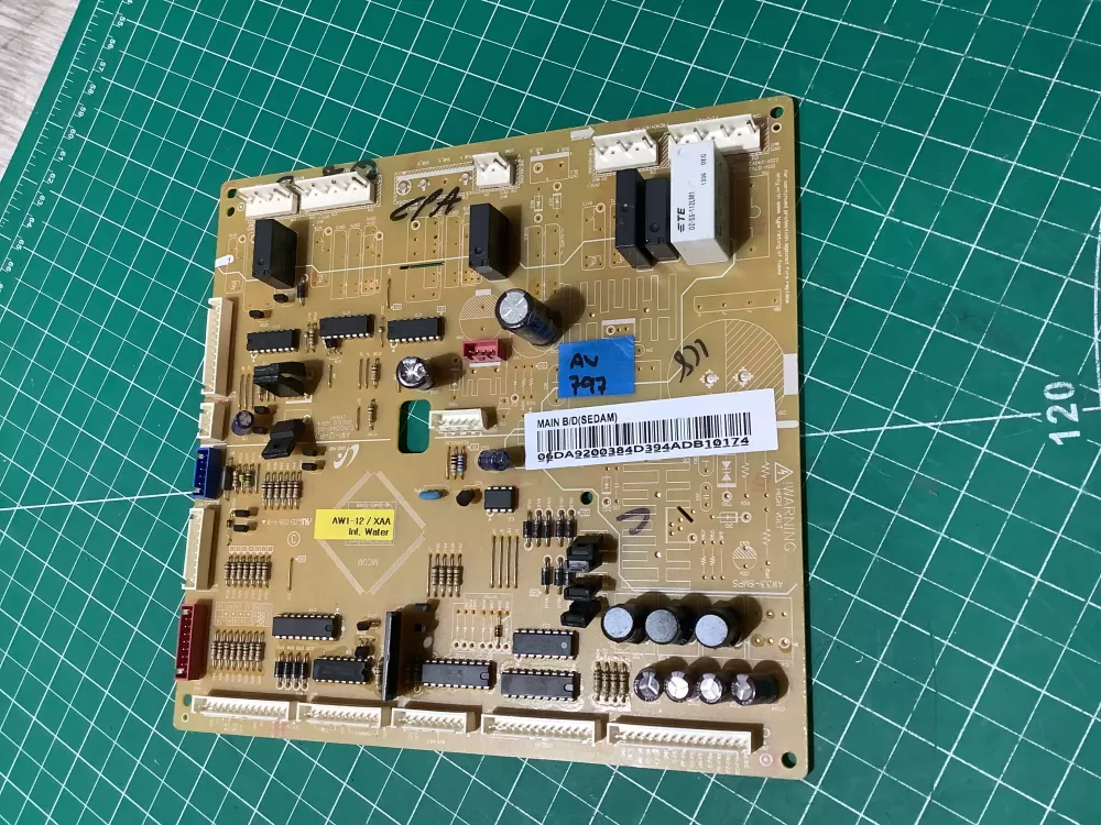 Samsung DA92-00384D Refrigerator Control Board Circuit AZ188540 | AV797