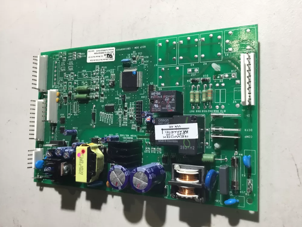 GE 200D5837G004 WR55X10942C Refrigerator Control Board AZ38018 | NR13