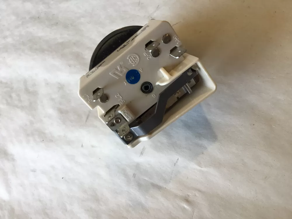 Samsung DC44 01009A Range Switch AZ155719 | SL124