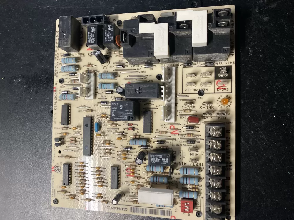 Carrier  Bryant CEPL130455-01 Furnace Control Board Circuit