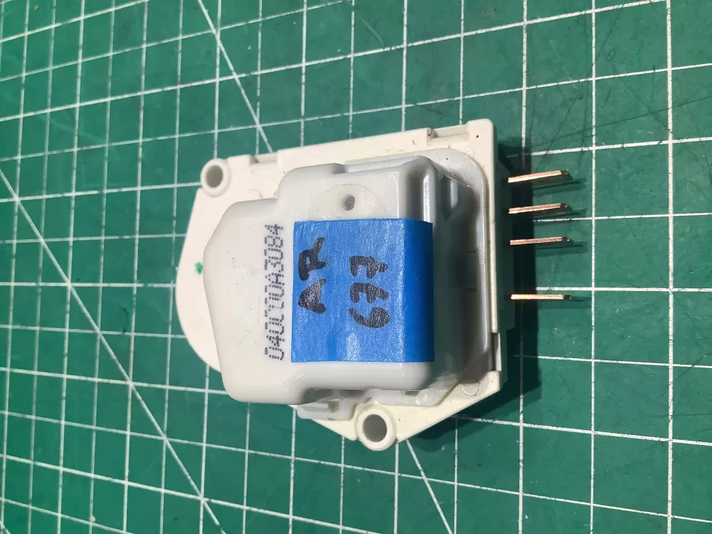 Whirlpool Kenmore W10822278 Refrigerator Defrost Timer AZ143363 | AR677