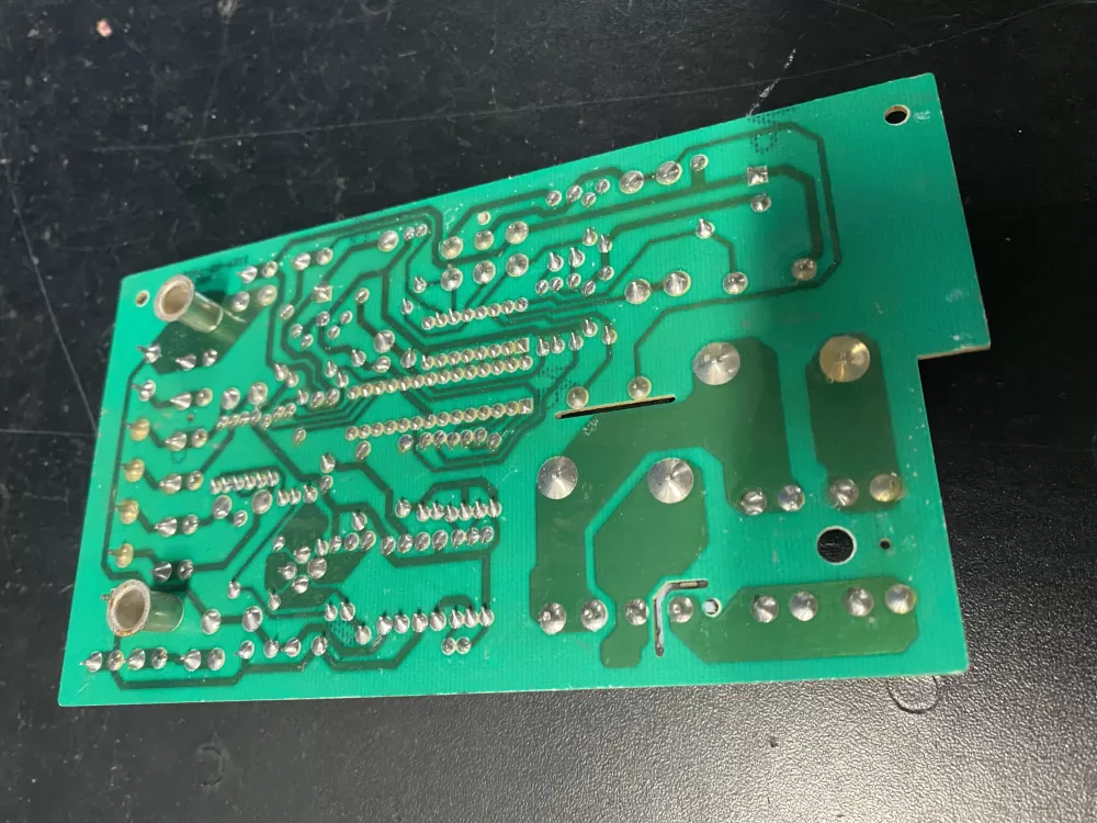 York 1139 83 7003A 700 Furnace Control Board AZ17424 | BK832