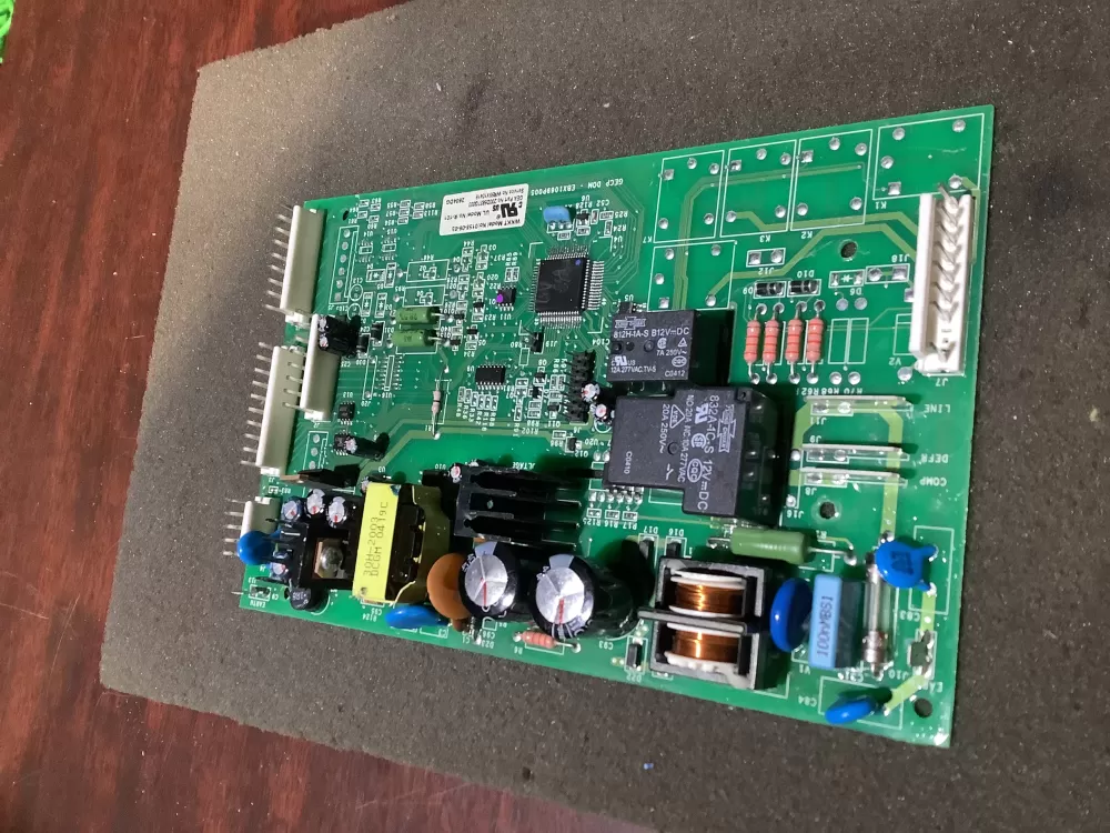 GE 200D5837G003 Refrigerator Control Board AZ124923 | NR2272