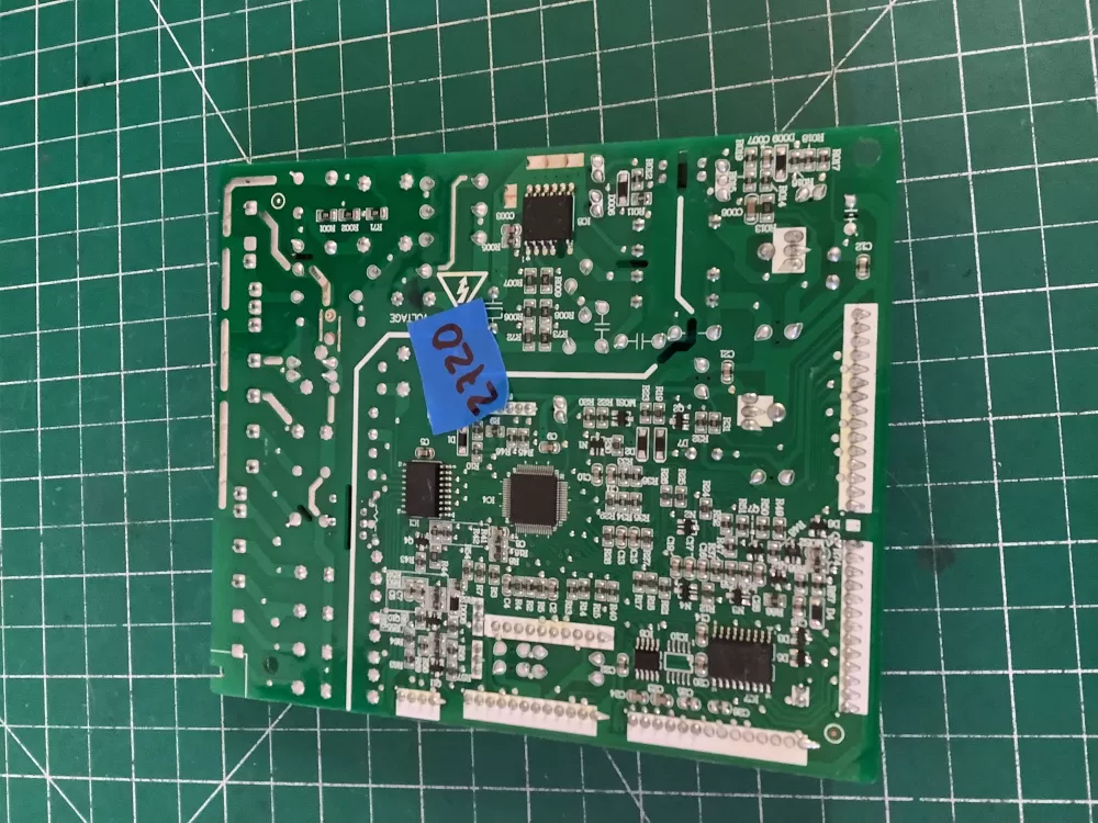 Hisense HG1944484 Refrigerator Control Board AZ185436 | NR2720