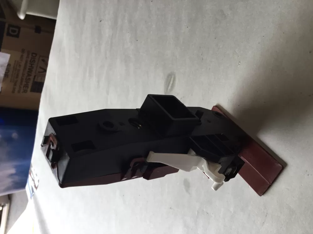 GE Washer Door Lock Switch EG-3807731  AZ148926 | SL175