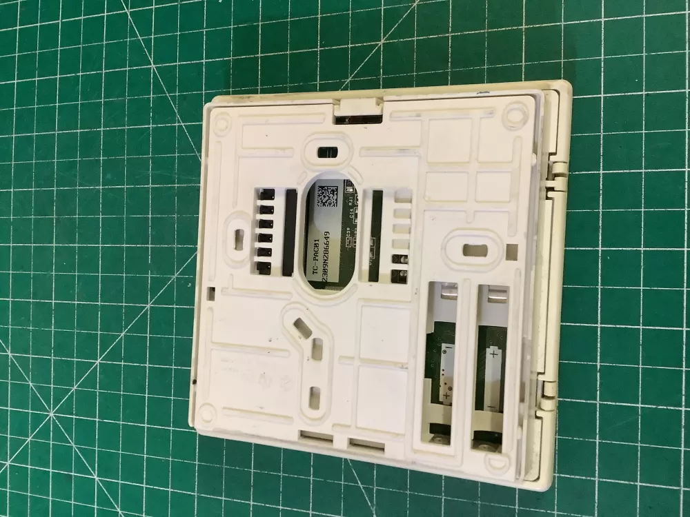 Carrier Touch  Programmable Thermostat TC-PAC01 AZ194687 | NR596