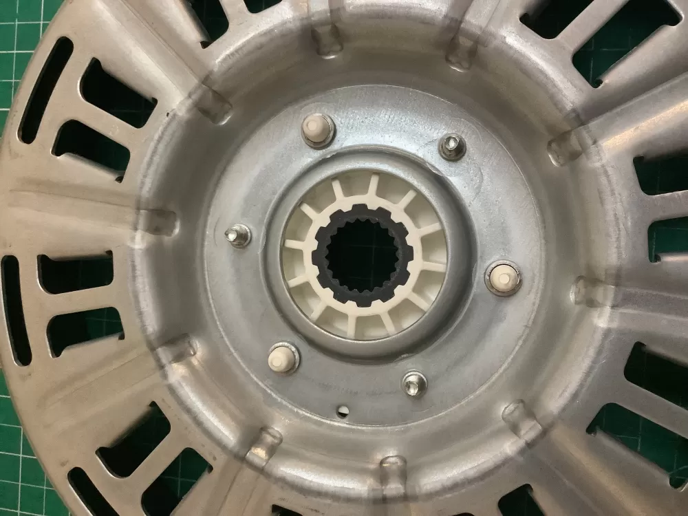 LG Mbf62845201 Mbf618448 Washer Motor Rotor Hub AZ219587 | SLA387