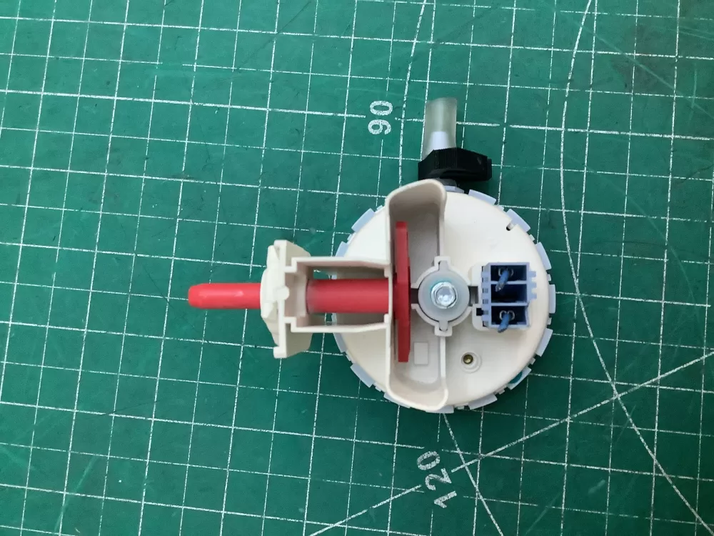 Whirlpool  Maytag  Kenmore AP6018167 W10268911 WPW10268911 PS11751469 Washer Water Level Pressure Switch