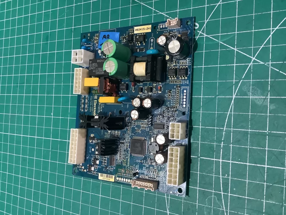 Frigidaire Electrolux F52725 02H Refrigerator Control Board AZ187836 | AR111