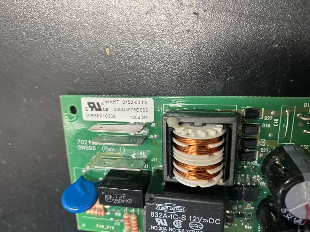 GE EBX1005G01 200D5076G006 70215200401A Refrigerator Control Board