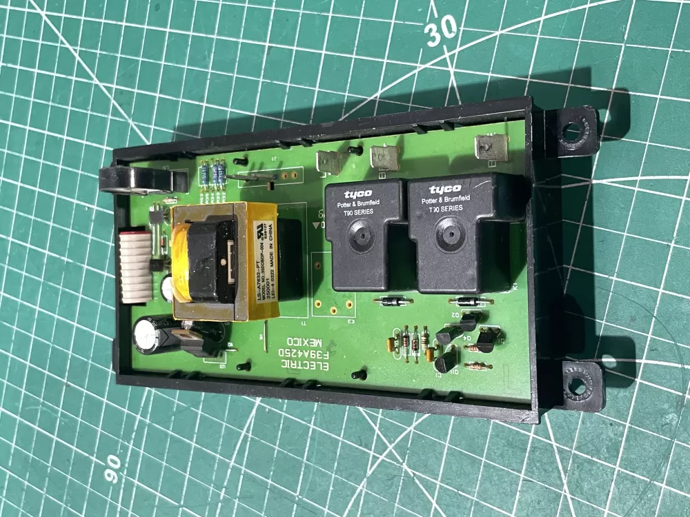 Frigidaire  Kenmore  Westinghouse AP6892696 316222801 316222803 316222803R 316222807 316455400 5304518660 PS12728848 Range Control Board