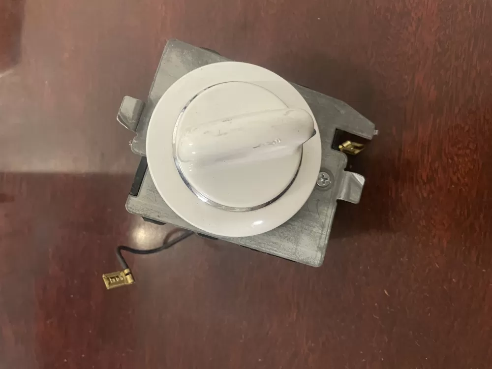 GE 572D520P033 WE4M334 Dryer Timer AZ44958 | KM671