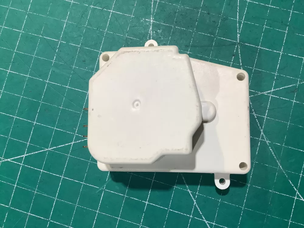 Frigidaire a12859001 Refrigerator Defrost Timer AZ229864 | AR2570
