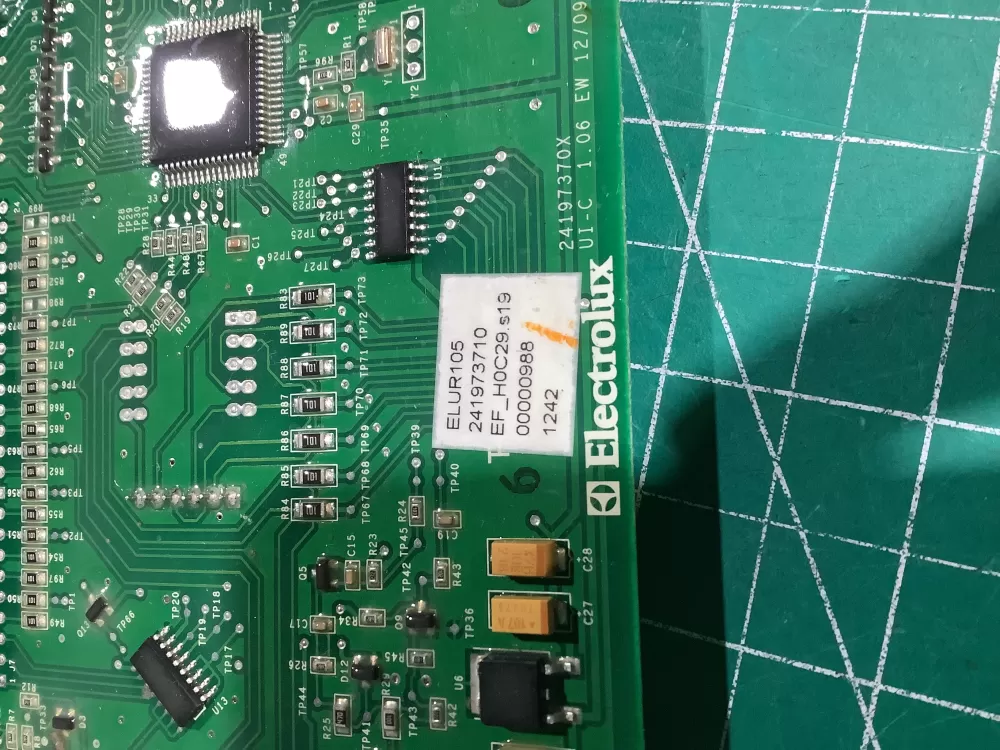 Frigidaire Electrolux Refrigerator Control Board AZ153530 | NR153
