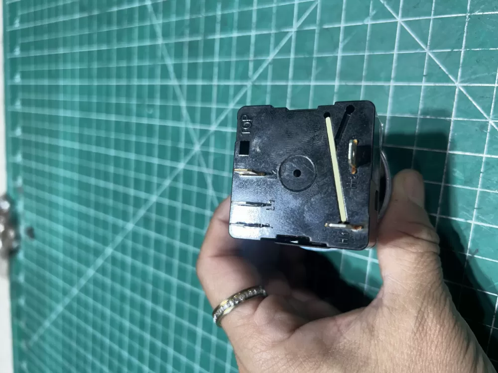 Electrolux AP6284789 316095500 Range Burner Switch AZ161858 | Sl222