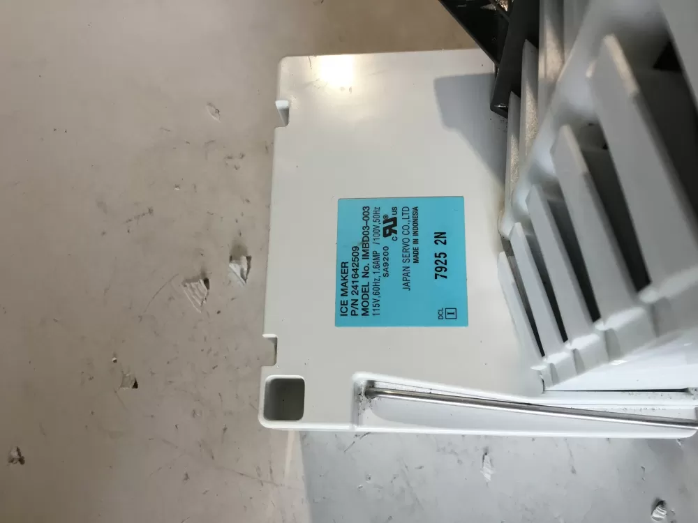 Frigidaire  Kenmore  Electrolux 241642509 Refrigerator Ice Maker