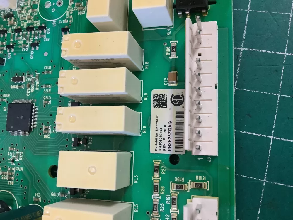 Frigidaire 5304522757 808069104 Refrigerator Control Board AZ190085 | NR2100