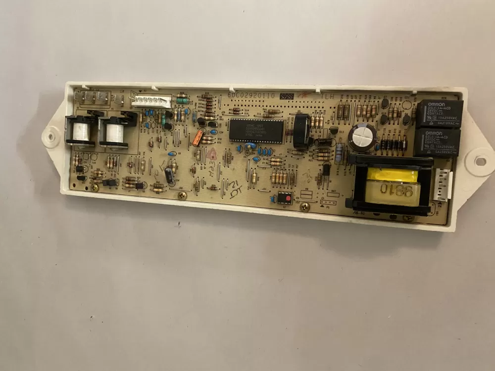 Whirlpool 3196943 Range Oven Control Board AZ137132 | BK2361