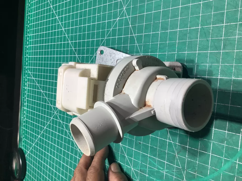 Hotpoint GE 175D3834P008 Washer Drain Pump AZ147721 | SL199