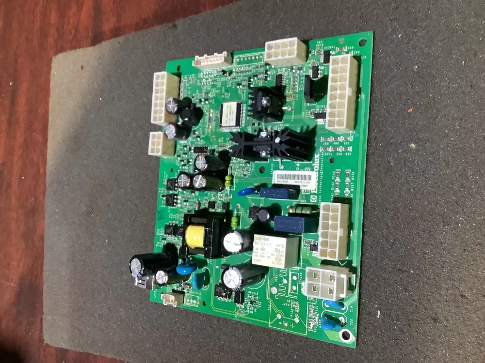 Frigidaire 242115346 Refrigerator Control Board AZ127594 | NR2304