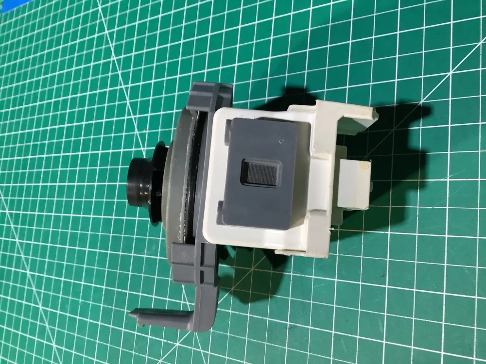 Whirlpool W11084656 W10805387 Dishwasher Circulation Pump Motor AZ137833 | SL183