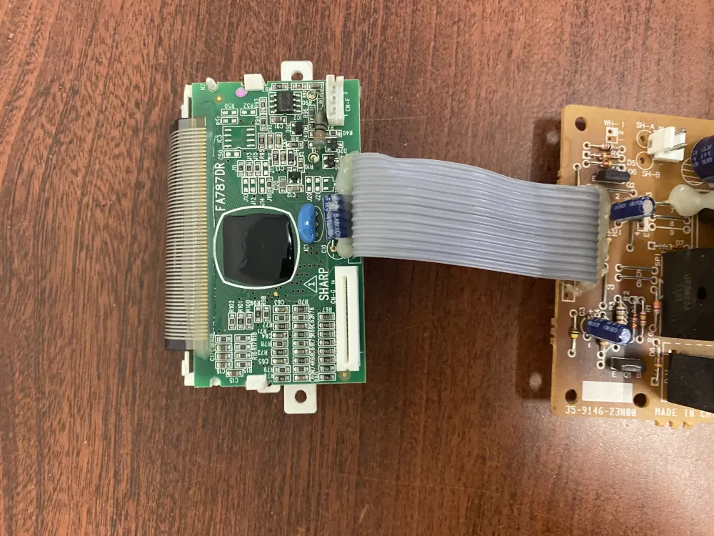 Wolf  V11102403915  815587  Microwave 