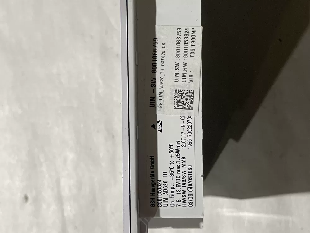 Bosch 8001053824 refrigerator display module AZ209101 | KM302       