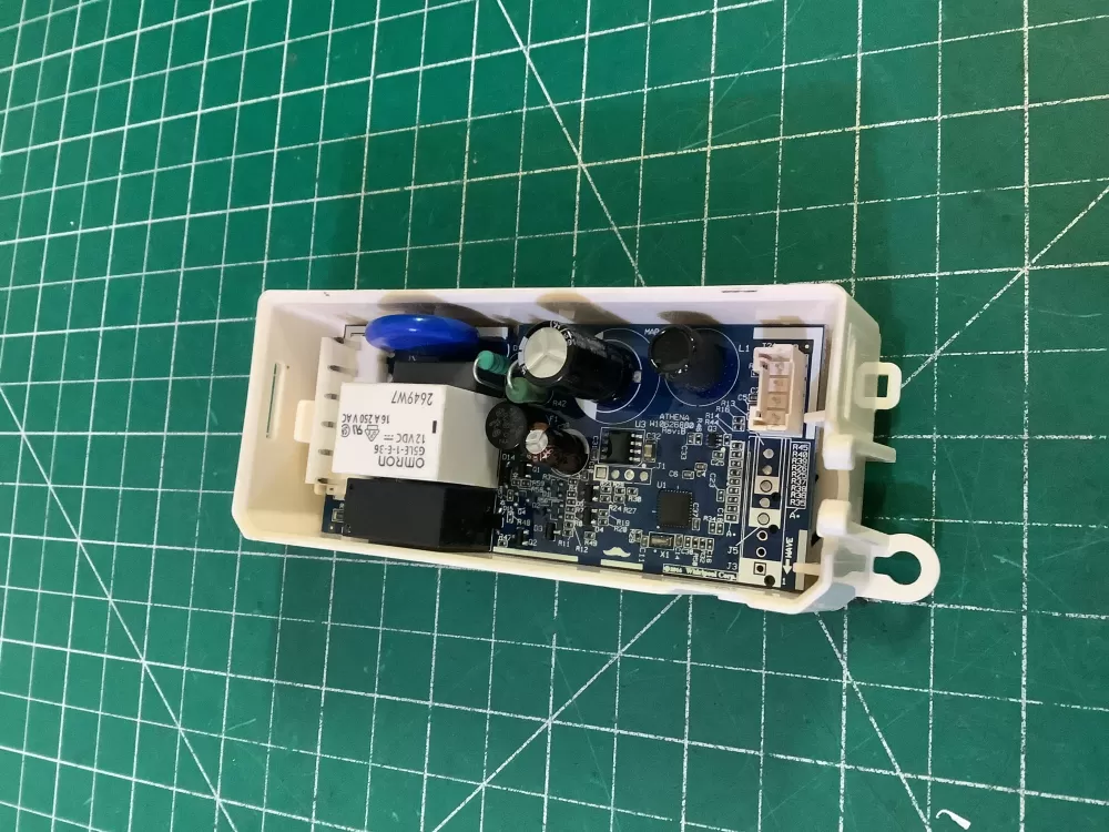 Whirlpool Maytag Amana W10866518 Refrigerator Control Board AZ194835 | NR304