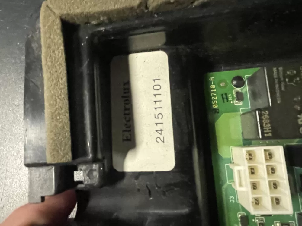 Electrolux 240596301 Refrigerator Control Board  AZ10259 | V141