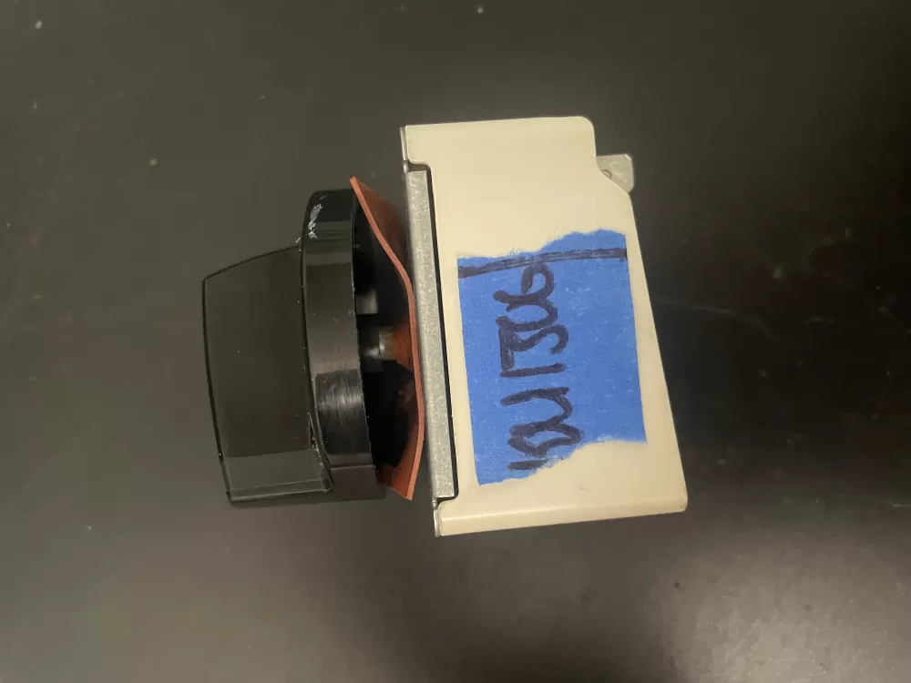 Whirlpool Range 7403P373-60 Switch AZ97698 | KM1306