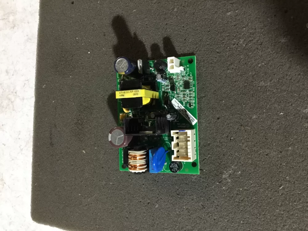 Whirlpool Maytag W10356039 W10118747 Refrigerator Control Board AZ101449 | NR597