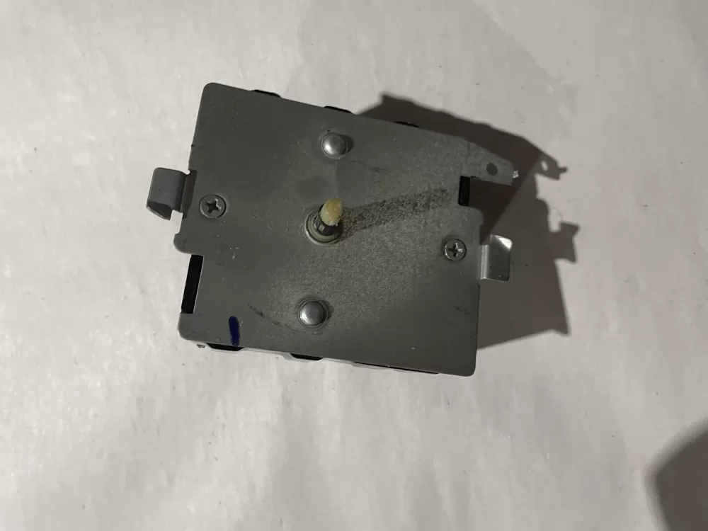 GE 212D1233P012 WE4M364 Dryer Timer AZ194575 | KM93