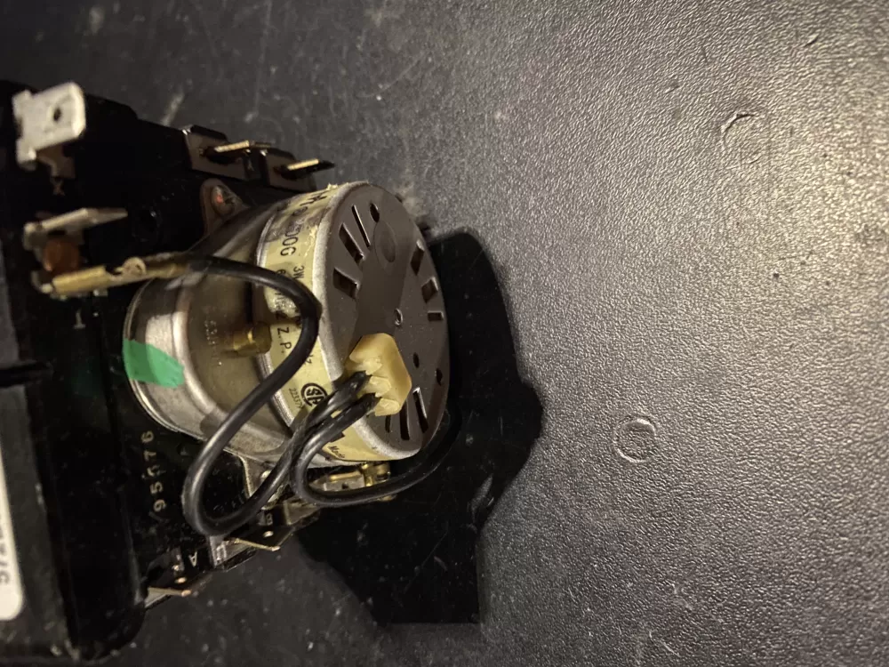 GE 572D520P011 WE4M247 Dryer Timer AZ24915 | BK355