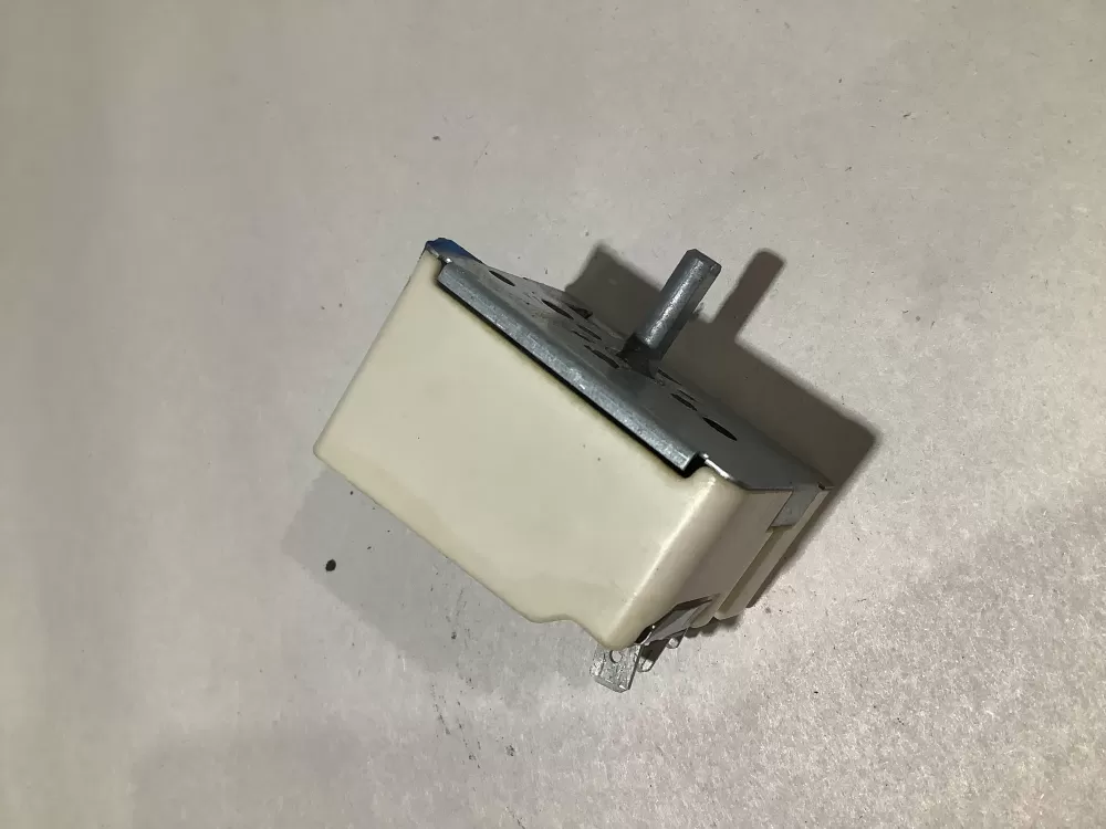 Whirlpool Range 7403P373-60 Switch AZ102596 | Sl97