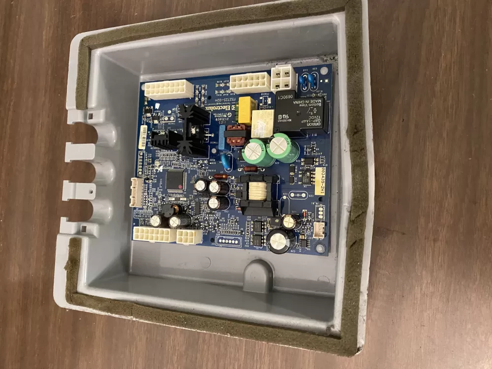 Frigidaire  Electrolux 5303918538  AP4695243  1795237  242009029  AH3419838  EA3419838  PS3419838  219179A Refrigerator Control Board